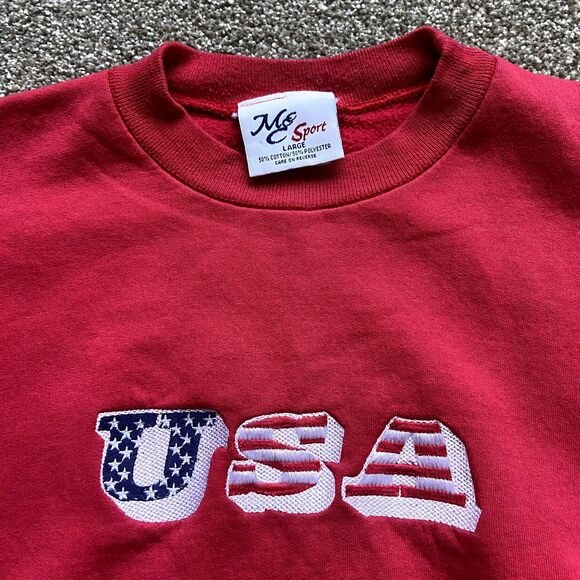 VINTAGE USA EMBROIDERED SPELLOUT RED CREWNECK SIZE LARGE - Picture 2 of 6